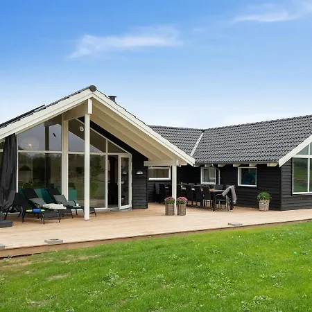 Vara - 800m From The Sea In Sealand By Interhome Holiday home Vejby