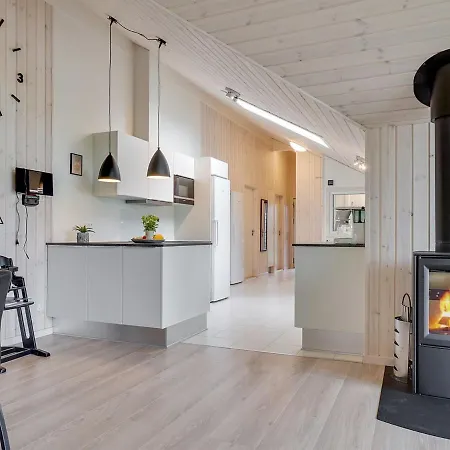 Holiday home Vara - 800m From The Sea In Sealand By Interhome *