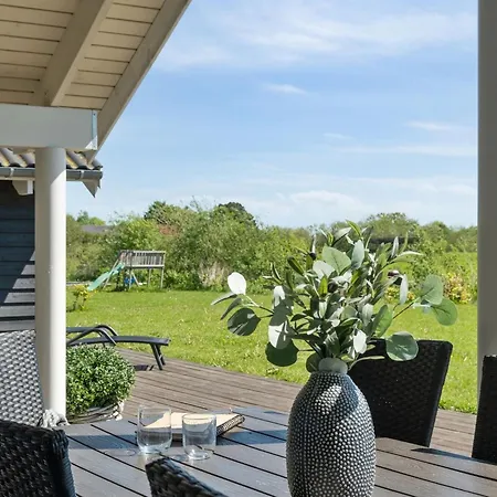 Vara - 800m From The Sea By Interhome *