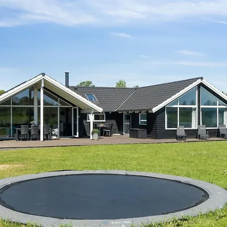 Vara - 800m From The Sea By Interhome *