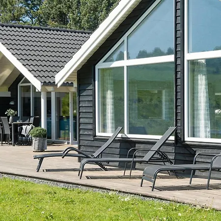 Vara - 800m From The Sea By Interhome Semesterbostad