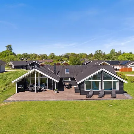 Vara - 800m From The Sea By Interhome *